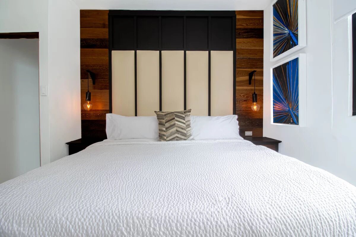Comfort Room, 1 King Bed - bedroom