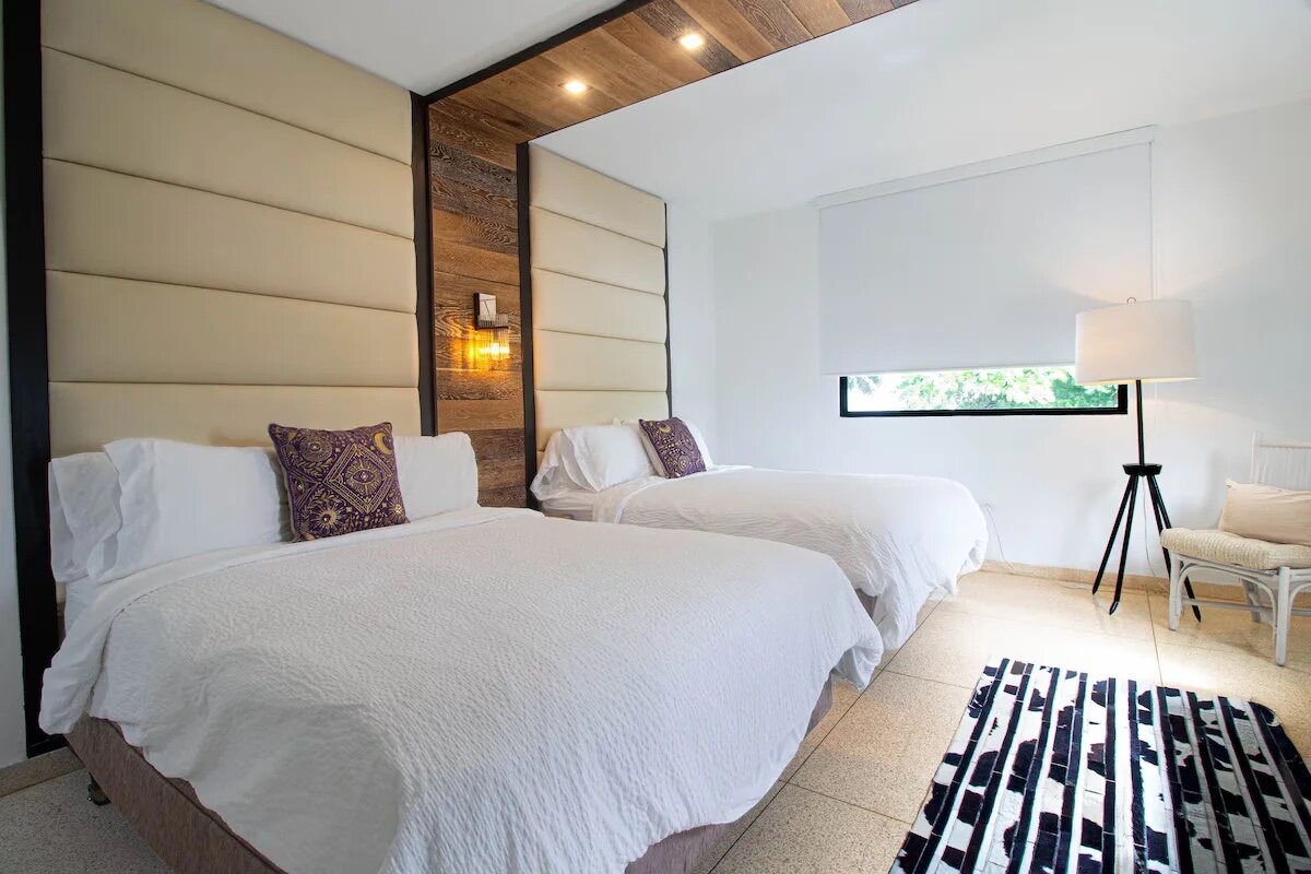 Elite Double Room, 2 Queen Beds, City View - bedroom
