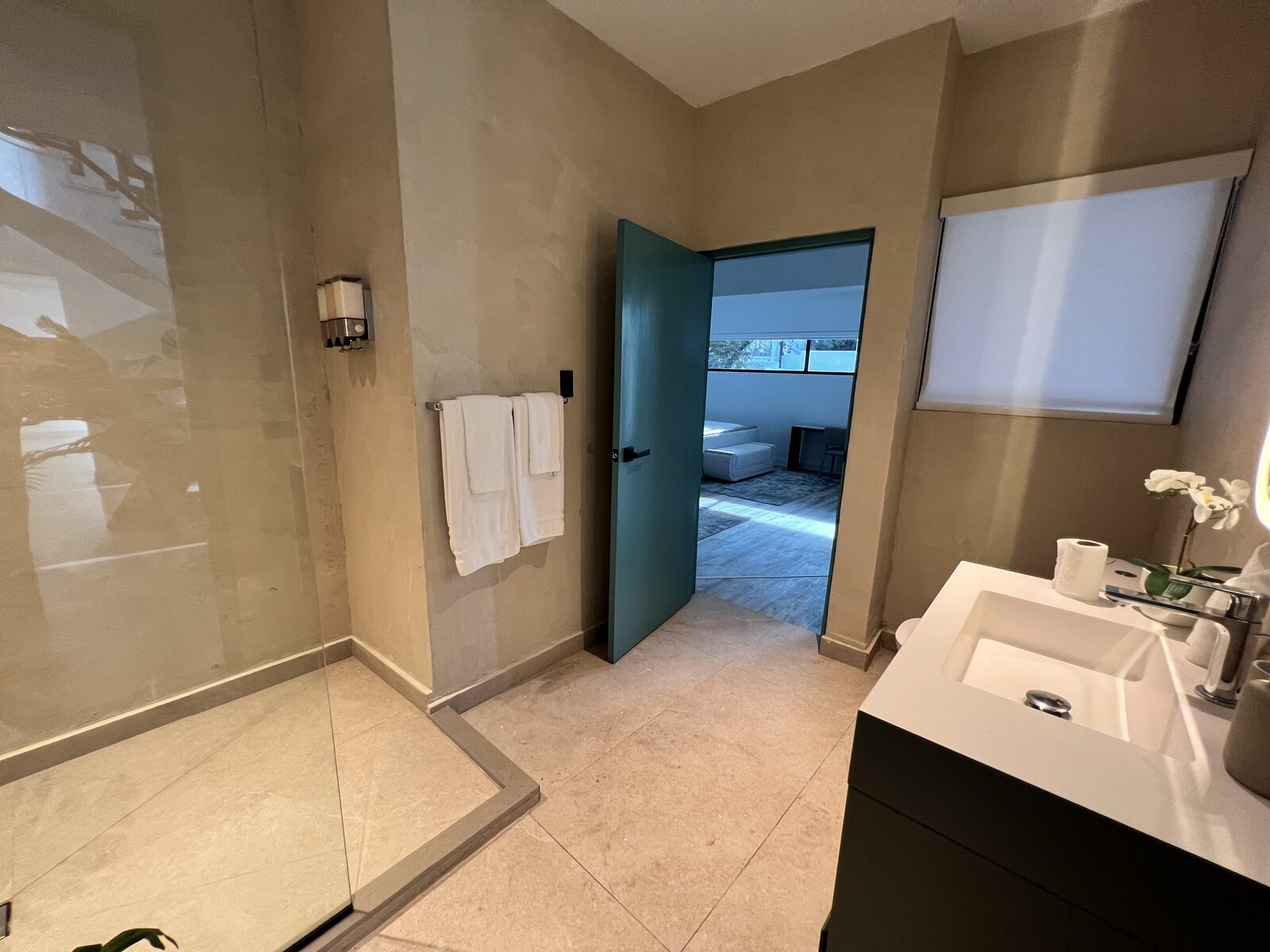 Mega Double Room - bathroom