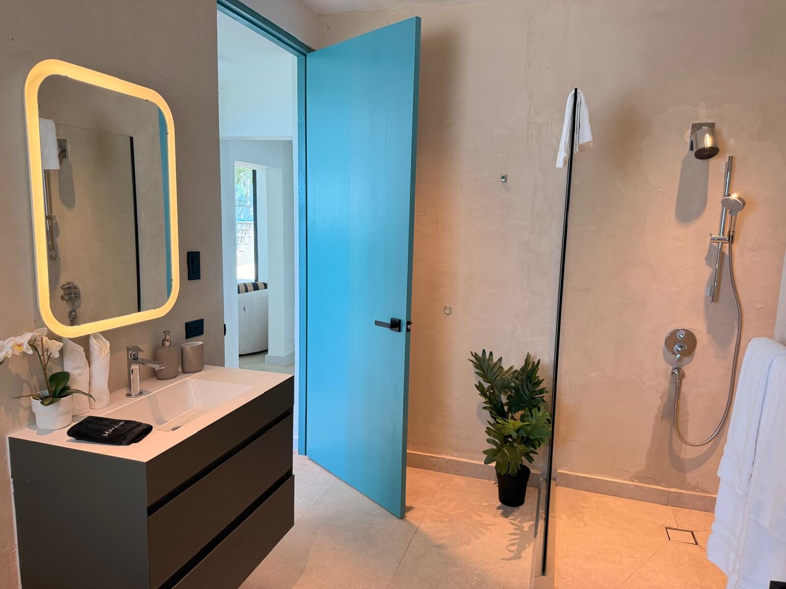 Mega Double Room - bathroom