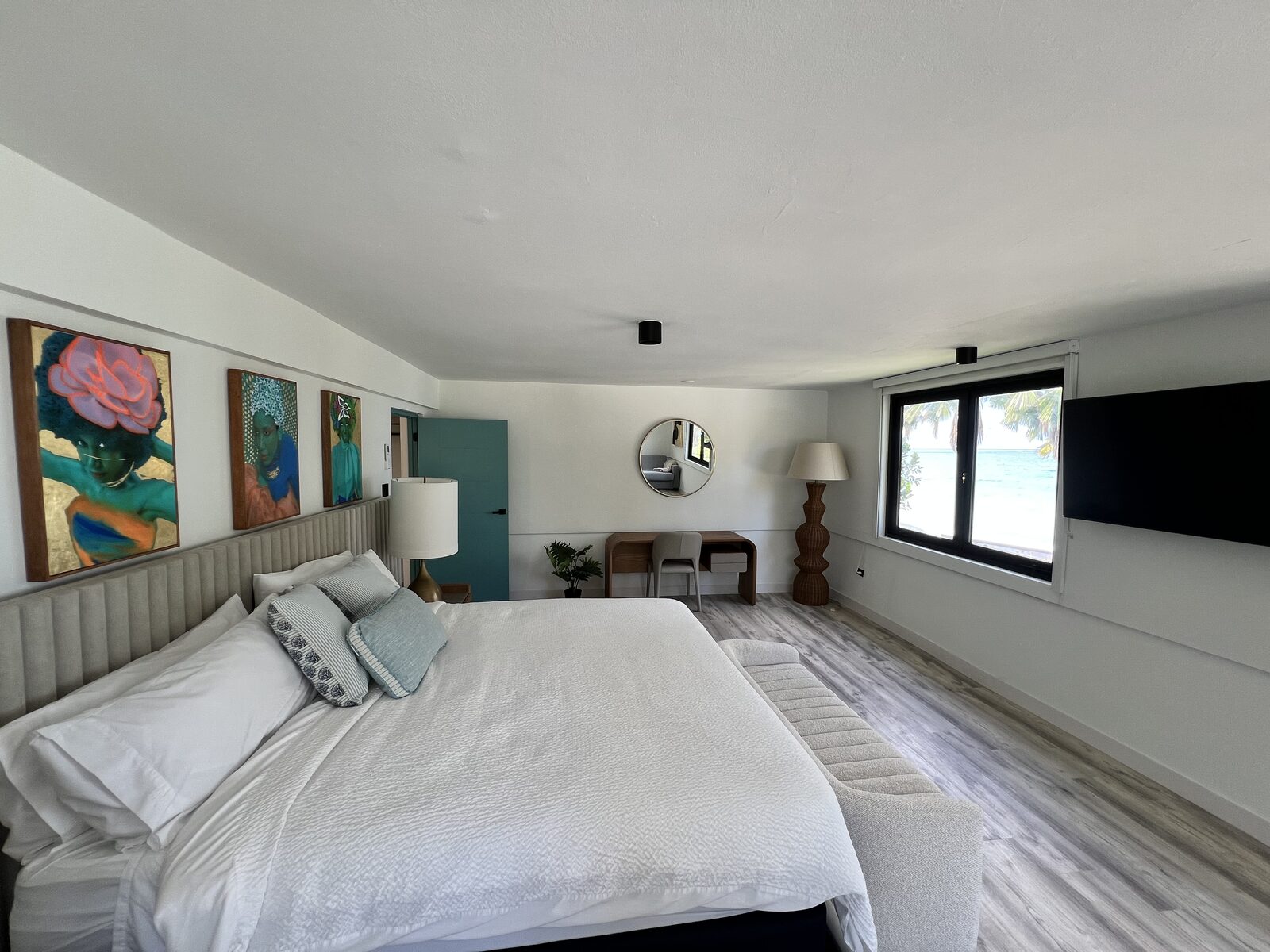 Grand Ocean View Suite - bedroom