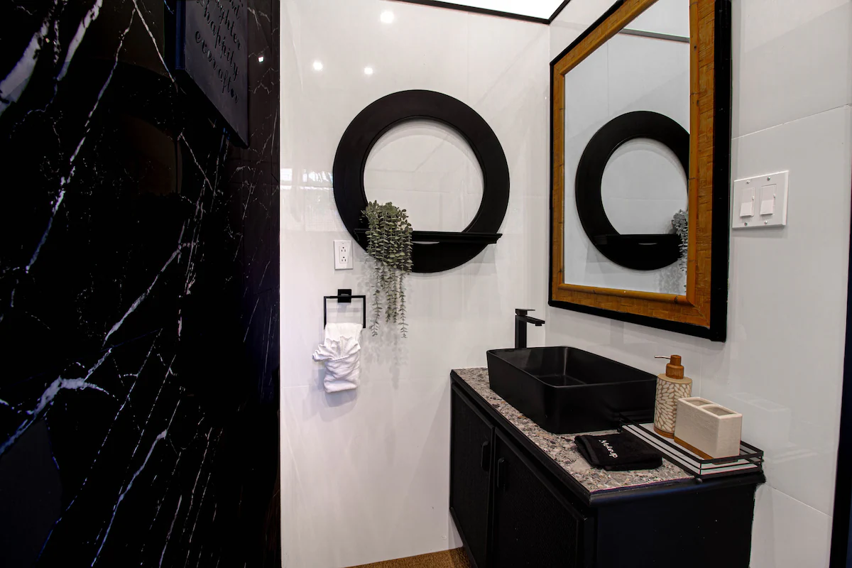 Marble en-suite bathroom